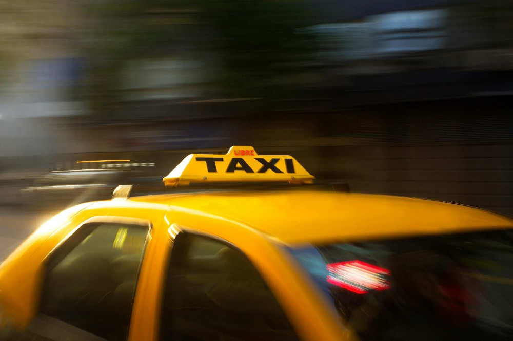 taxi (1).jpg